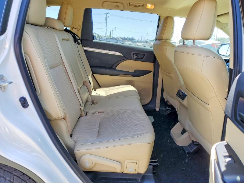 63140456 :رقم المزاد ، 5TDZZRFH1KS365317 vin ، 2019 Toyota Highlander مزاد بيع