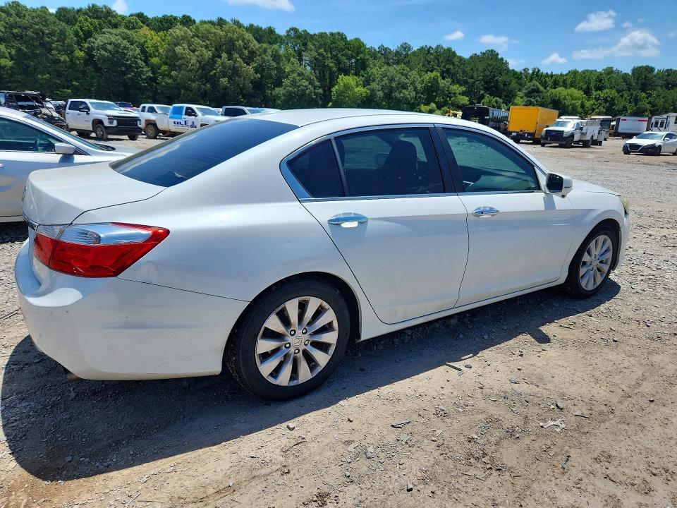 2015 Honda Accord მანქანა იყიდება აუქციონზე, vin: 1HGCR2F82FA146335, აუქციონის ნომერი: 60324126