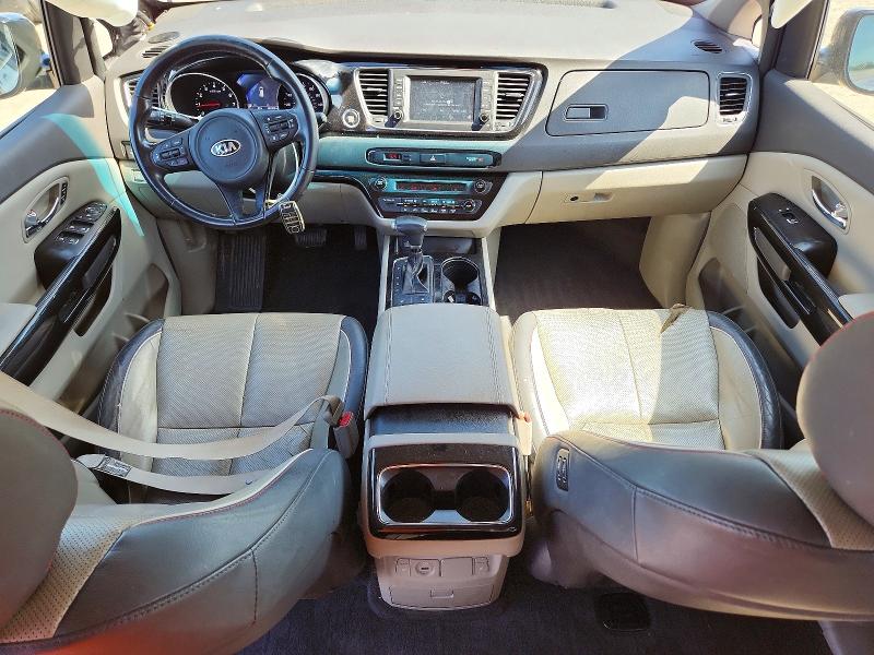 61171336 :رقم المزاد ، KNDMC5C12H6334324 vin ، 2017 Kia Sedona مزاد بيع
