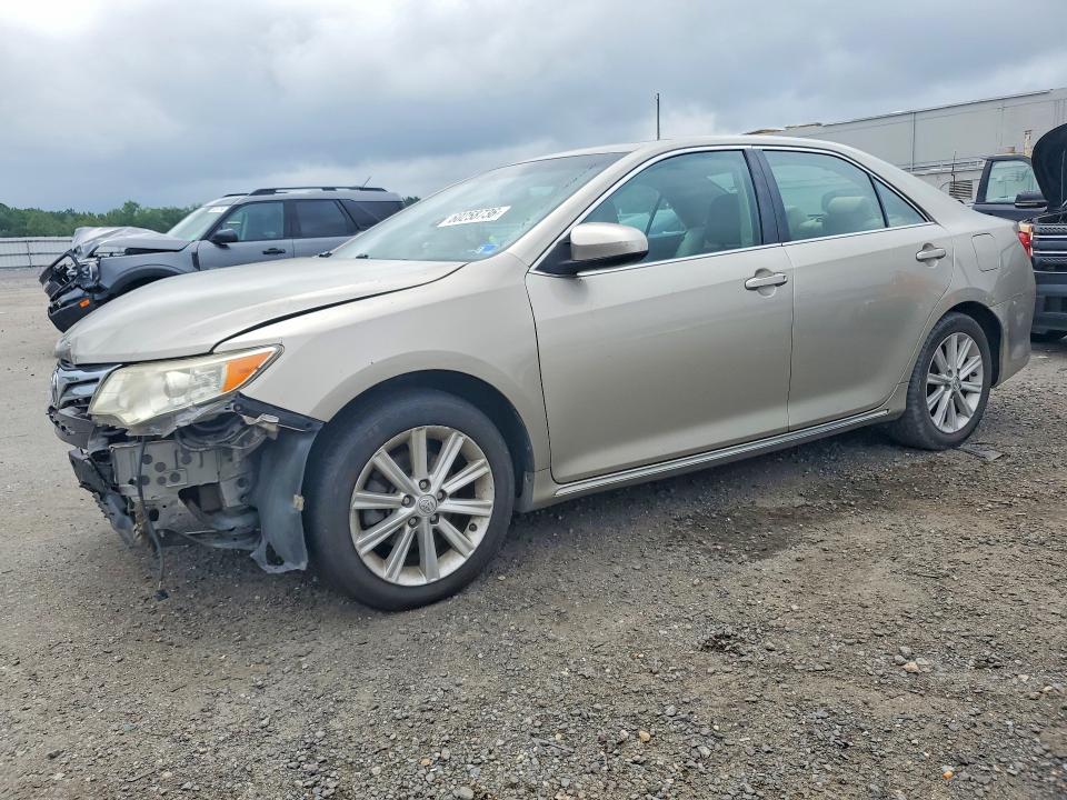 60258736 :رقم المزاد ، 4T4BF1FKXDR321520 vin ، 2013 Toyota Camry مزاد بيع
