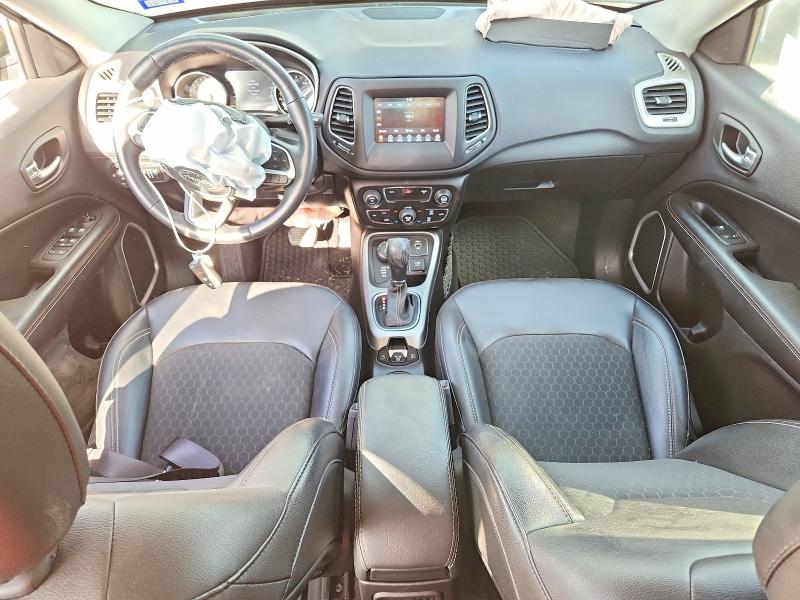60373386 :رقم المزاد ، 3C4NJDBB8KT755220 vin ، 2019 Jeep Compass مزاد بيع