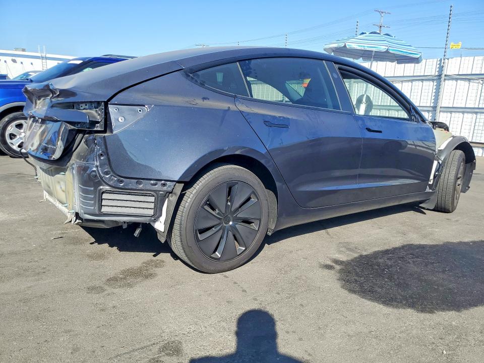 62360126 :رقم المزاد ، 5YJ3E1EB9SF907607 vin ، 2025 Tesla Model 3 مزاد بيع