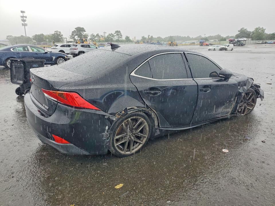 62803706 :رقم المزاد ، JTHBA1D23J5083854 vin ، 2018 Lexus Is مزاد بيع