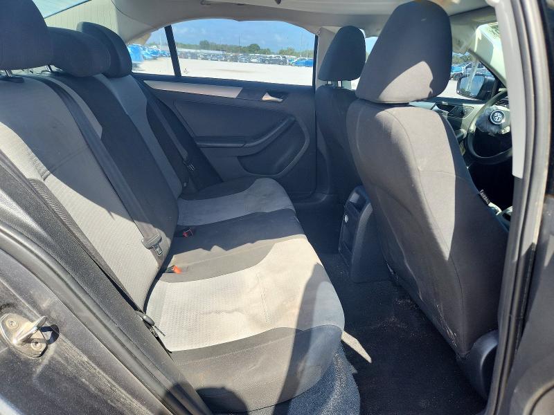 Продаж на аукціоні авто 2018 Volkswagen Jetta, vin: 3VW2B7AJ3JM230260, номер лоту: 61750256