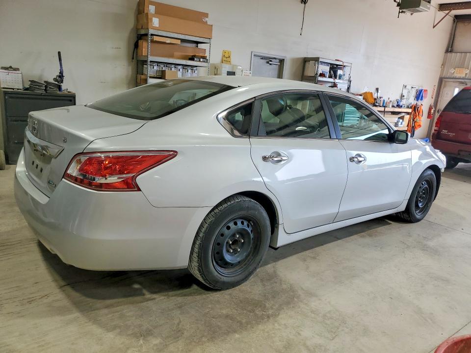 2013 Nissan Altima მანქანა იყიდება აუქციონზე, vin: 1N4AL3AP0DN532355, აუქციონის ნომერი: 60791276