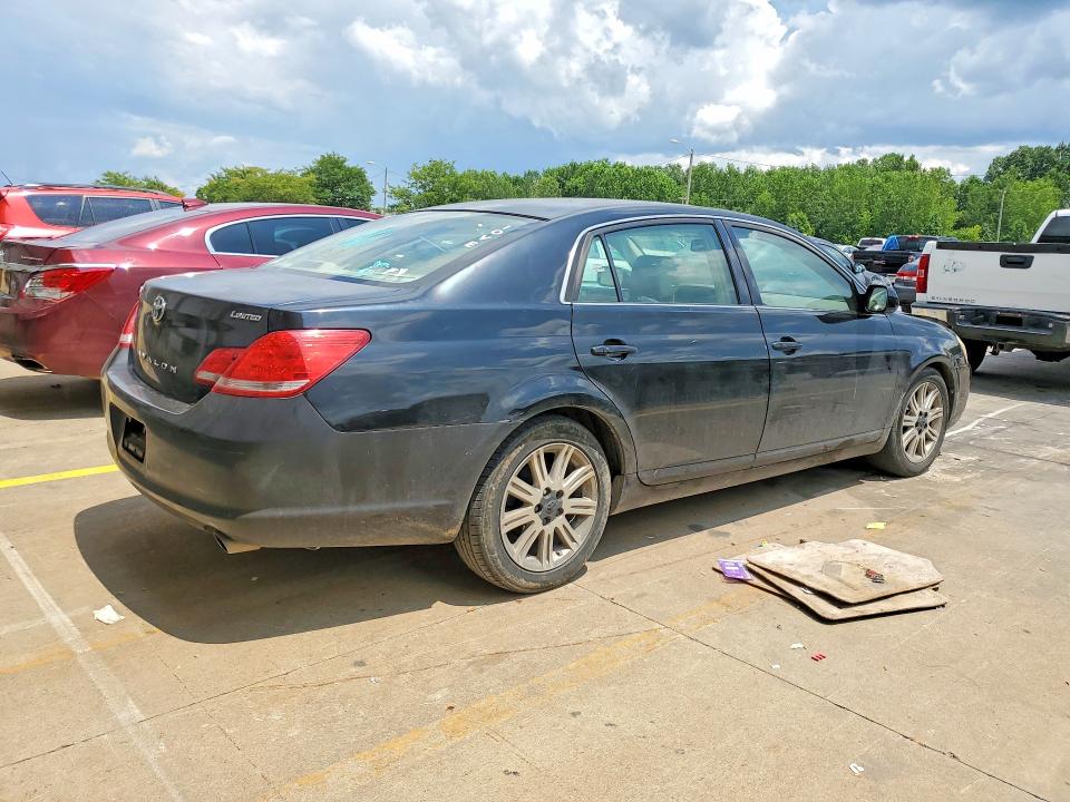 61331826 :رقم المزاد ، 4T1BK36B77U247155 vin ، 2007 Toyota Avalon مزاد بيع