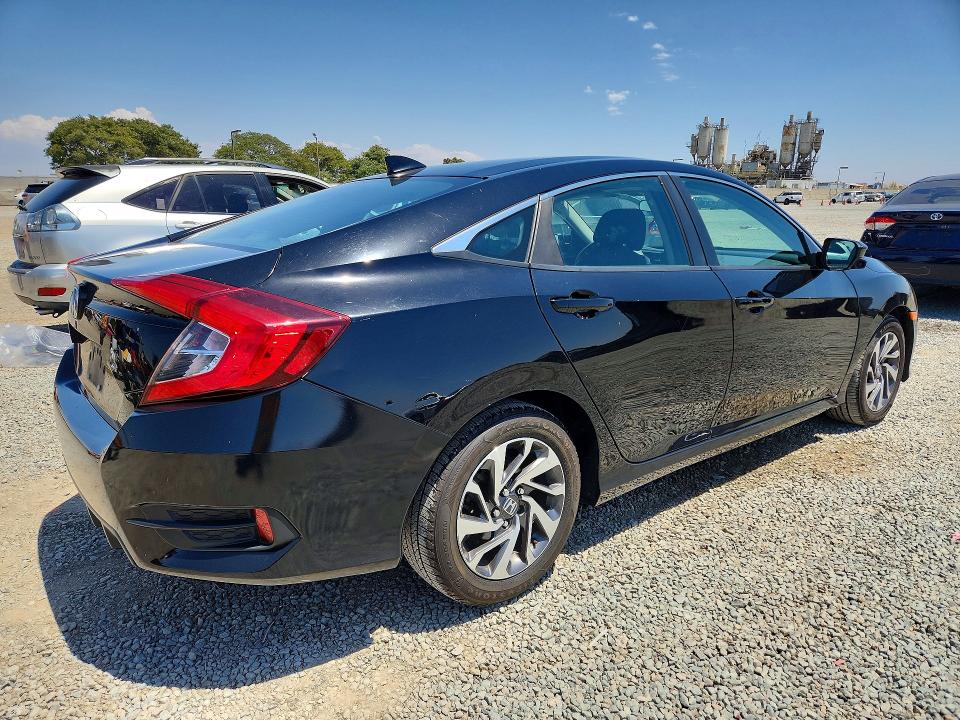 Продажа на аукционе авто 2018 Honda Civic, vin: 2HGFC2F76JH543594, номер лота: 61220046