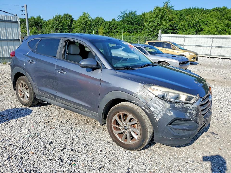 59778576 :رقم المزاد ، KM8J23A46HU552281 vin ، 2017 Hyundai Tucson مزاد بيع