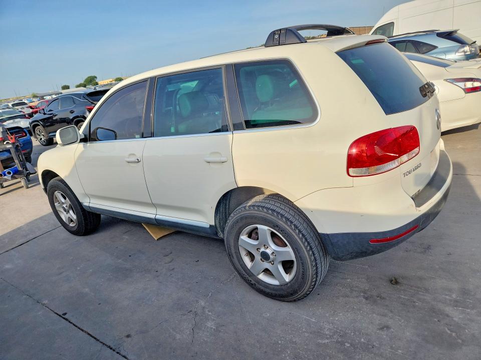 2004 Volkswagen Touareg მანქანა იყიდება აუქციონზე, vin: WVGBC67L74D038239, აუქციონის ნომერი: 63049326