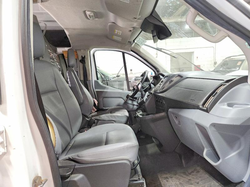 63103616 :رقم المزاد ، 1FTYE1ZM6JKA02471 vin ، 2018 Ford Transit مزاد بيع