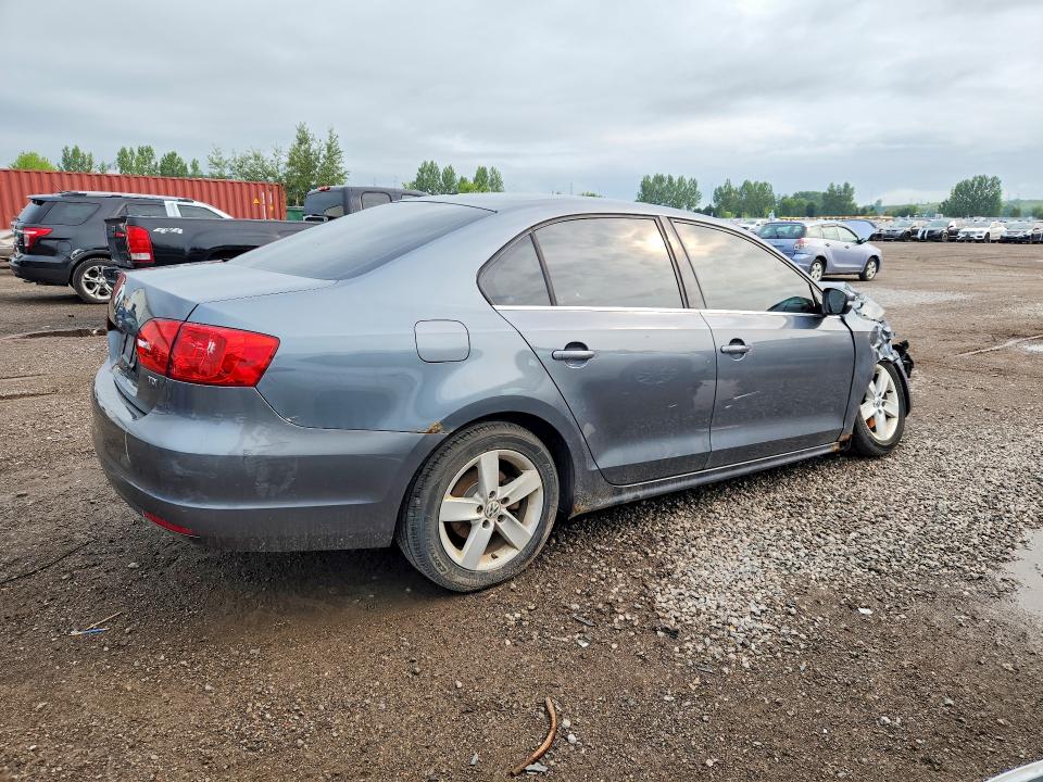 59103546 :رقم المزاد ، 3VWDL7AJXBM031925 vin ، 2011 Volkswagen Jetta مزاد بيع