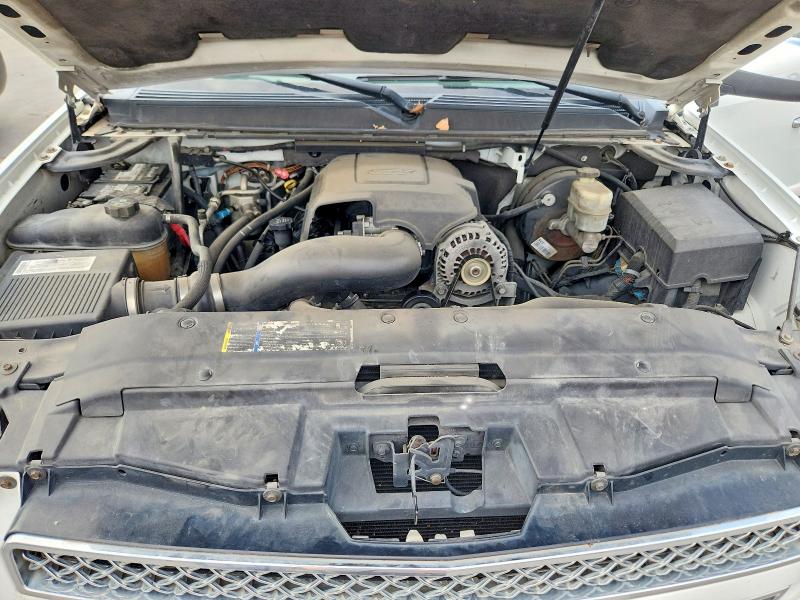 62600516 :رقم المزاد ، 3GNFC16097G158736 vin ، 2007 Chevrolet Suburban مزاد بيع