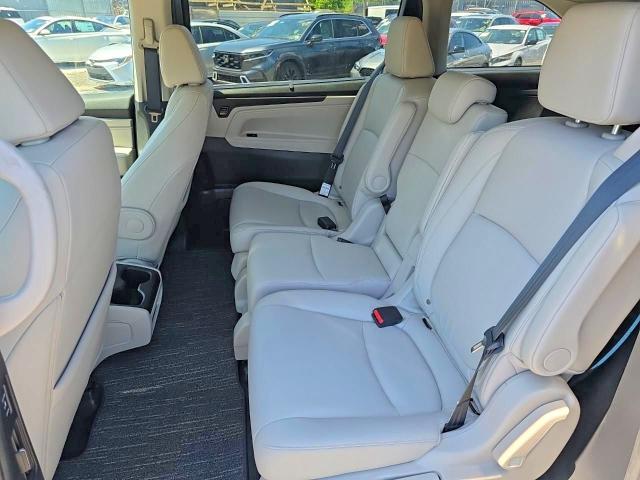 60633926 :رقم المزاد ، 5FNRL6H60SB004824 vin ، 2025 Honda Odyssey مزاد بيع