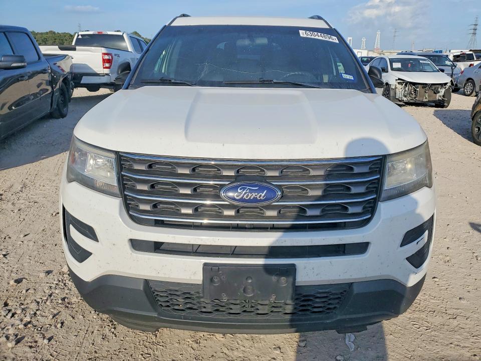 63044896 :رقم المزاد ، 1FM5K7B89HGC31893 vin ، 2017 Ford Explorer مزاد بيع