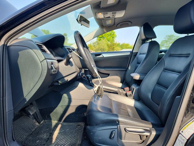 61302276 :رقم المزاد ، 3VWD17AJ2EM289379 vin ، 2014 Volkswagen Jetta مزاد بيع