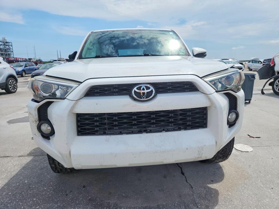 2014 Toyota 4runner მანქანა იყიდება აუქციონზე, vin: JTEZU5JR4E5077210, აუქციონის ნომერი: 59533426