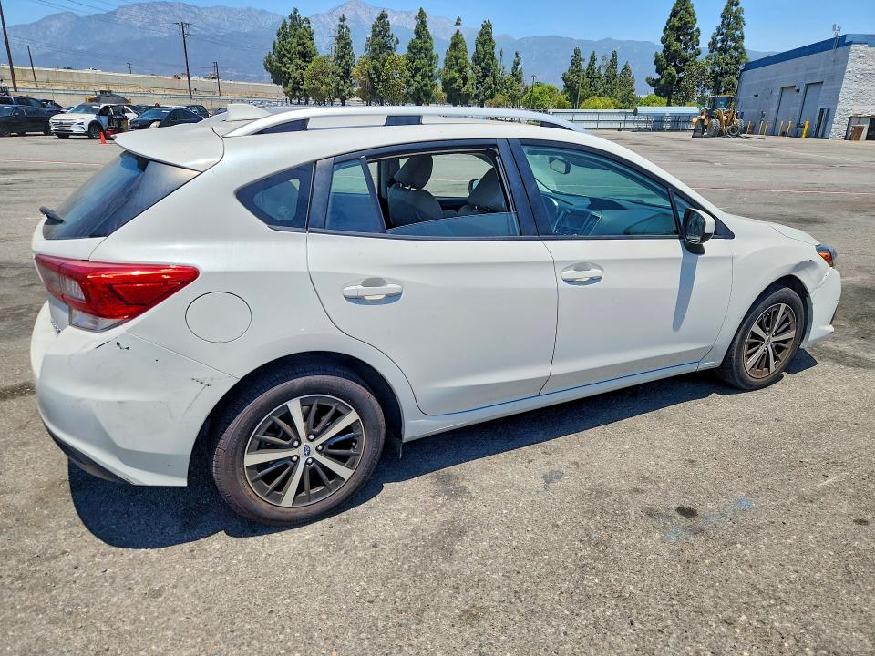 61441876 :رقم المزاد ، 4S3GTAV66L3716445 vin ، 2020 Subaru Impreza مزاد بيع