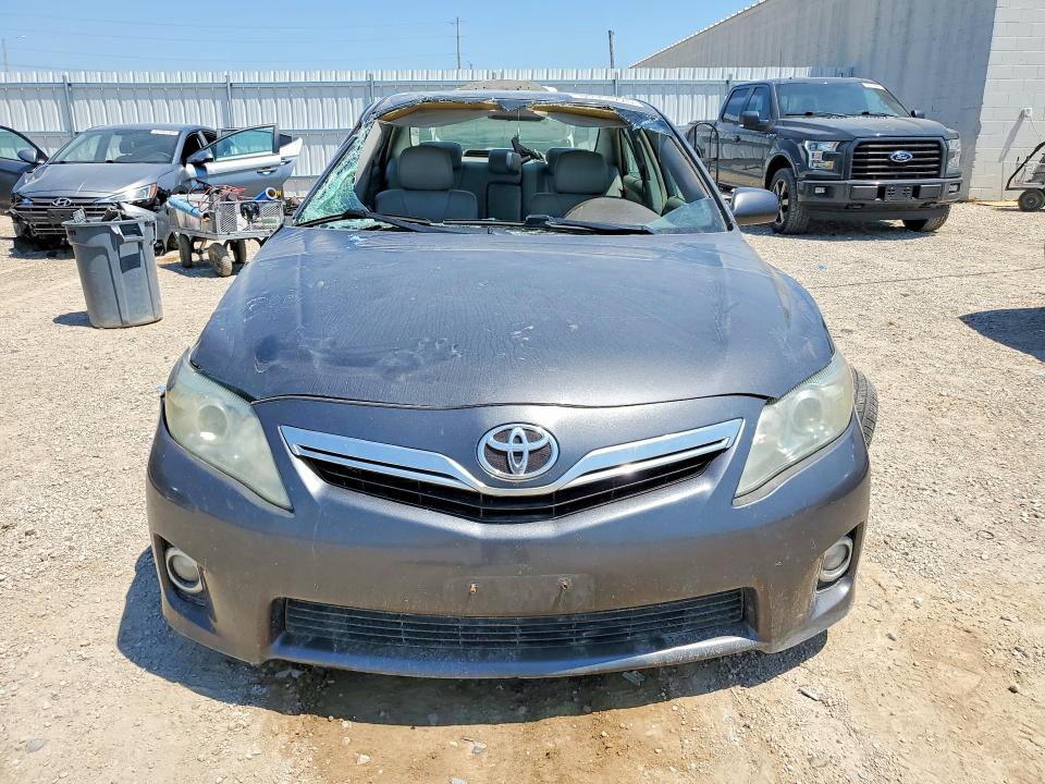 2011 Toyota Camry მანქანა იყიდება აუქციონზე, vin: 4T1BB3EK1BU138653, აუქციონის ნომერი: 60964226