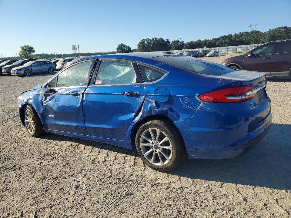 59822336 :رقم المزاد ، 3FA6P0LUXHR336809 vin ، 2017 Ford Fusion مزاد بيع