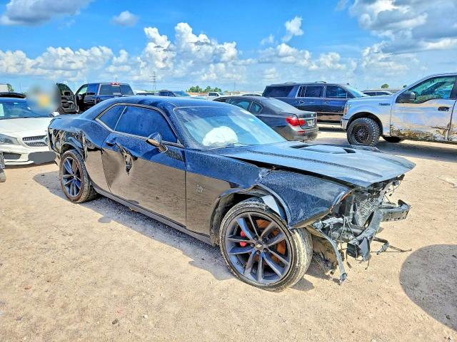60070826 :رقم المزاد ، 2C3CDZFJ1KH702157 vin ، 2019 Dodge Challenger مزاد بيع