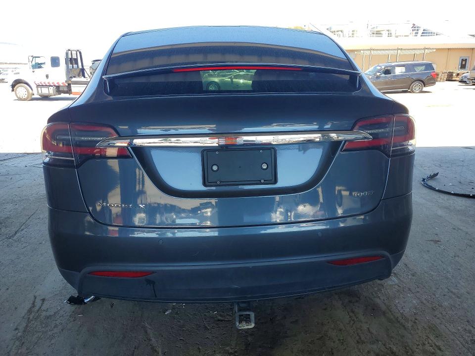 2017 Tesla Model X მანქანა იყიდება აუქციონზე, vin: 5YJXCBE27HF044392, აუქციონის ნომერი: 60775176