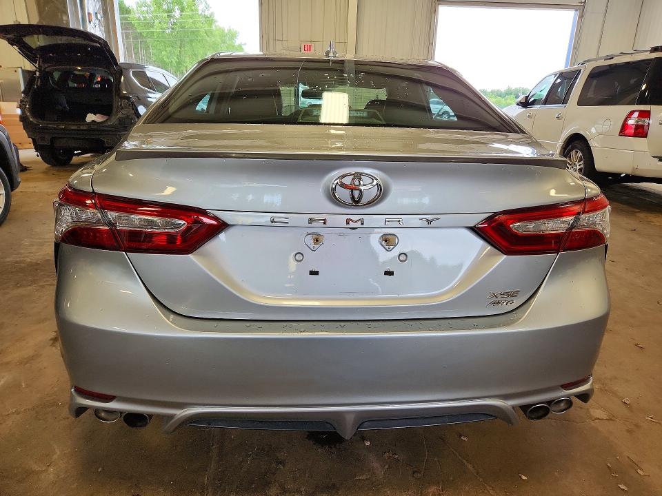 60263176 :رقم المزاد ، 4T1K61BKXLU006067 vin ، 2020 Toyota Camry مزاد بيع