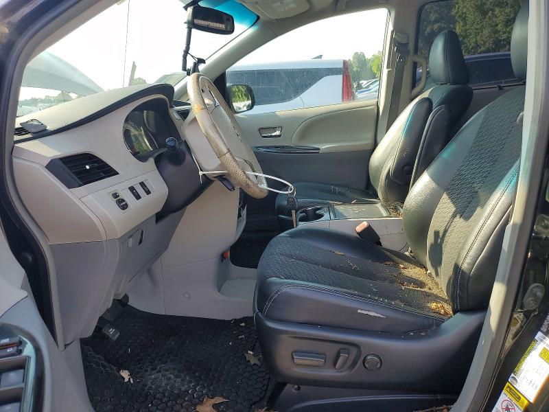 61028356 :رقم المزاد ، 5TDXK3DC8ES458999 vin ، 2014 Toyota Sienna مزاد بيع