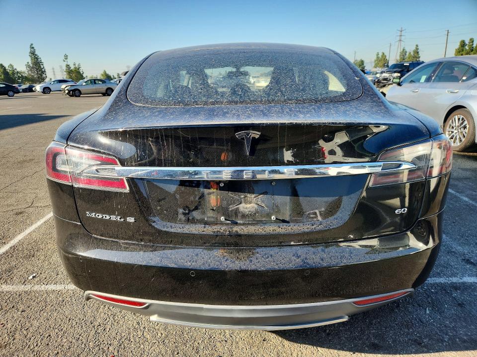 Продажа на аукционе авто 2014 Tesla Model S, vin: 5YJSA1S15EFP44526, номер лота: 61018796