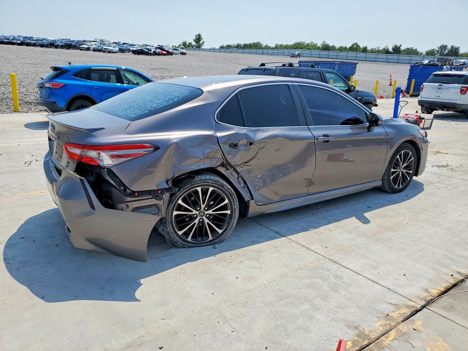 Aukcja sprzedaży 2018 Toyota Camry, vin: 4T1B11HK4JU009176, numer aukcji: 62693966