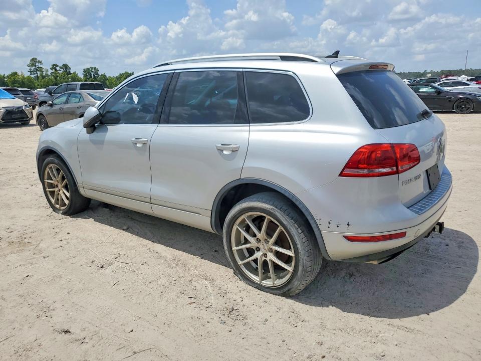 2013 Volkswagen Touareg მანქანა იყიდება აუქციონზე, vin: WVGEF9BP0DD004983, აუქციონის ნომერი: 62855246