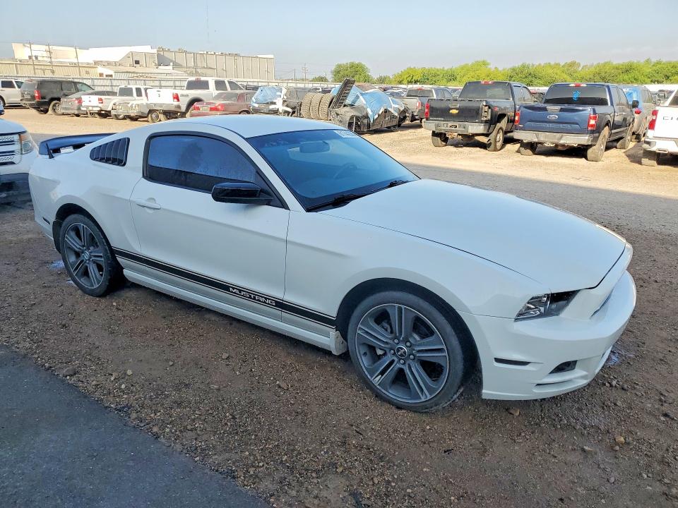 Продаж на аукціоні авто 2013 Ford Mustang, vin: 1ZVBP8AM0D5261123, номер лоту: 61744206