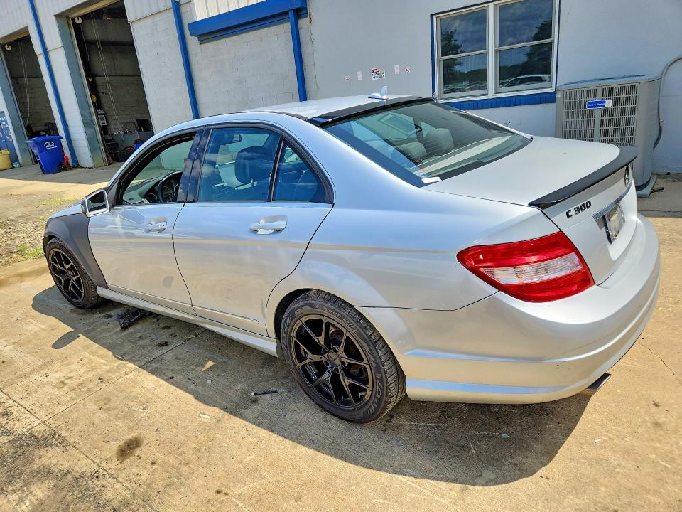 Продажа на аукционе авто 2010 Mercedes-benz C, vin: WDDGF8BB1AR130186, номер лота: 62965846