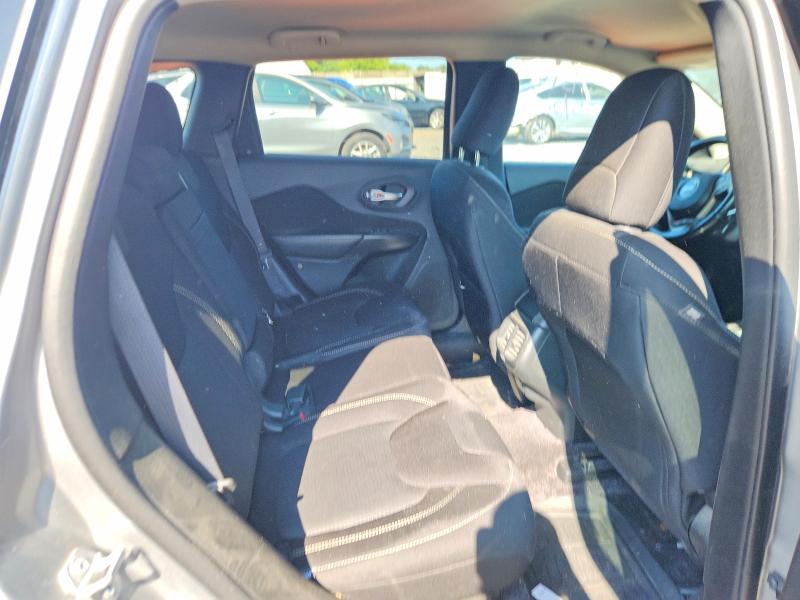 62392806 :رقم المزاد ، 1C4PJMCB3FW734542 vin ، 2015 Jeep Cherokee مزاد بيع