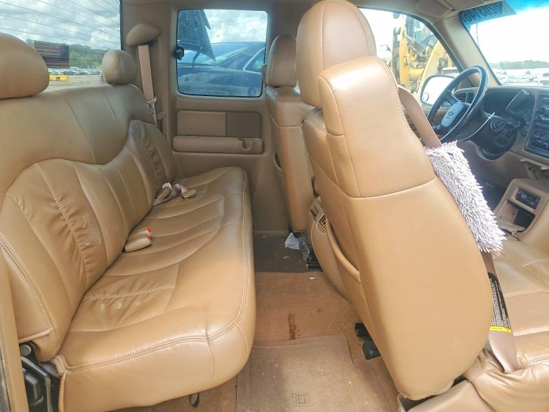 Продаж на аукціоні авто 2000 Chevrolet Silverado, vin: 2GCEC19T7Y1276255, номер лоту: 60203146