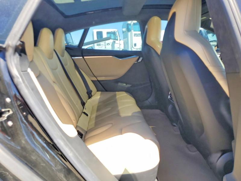 Продаж на аукціоні авто 2015 Tesla Model S, vin: 5YJSA1E15FF105687, номер лоту: 63193556