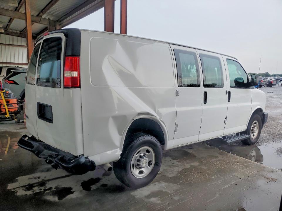 63010666 :رقم المزاد ، 1GCWGAFP9L1227721 vin ، 2020 Chevrolet Express G2500 مزاد بيع