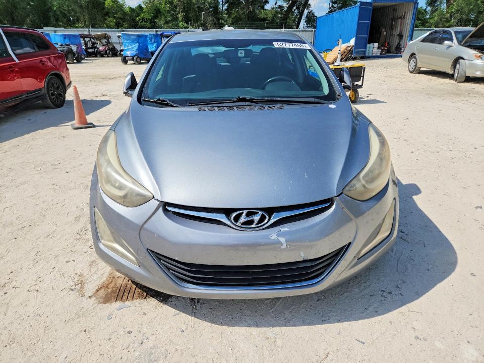 62277466 :رقم المزاد ، KMHDH4AE2FU222239 vin ، 2015 Hyundai Elantra مزاد بيع