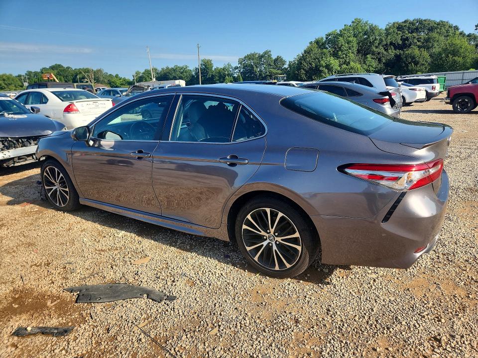 2018 Toyota Camry მანქანა იყიდება აუქციონზე, vin: 4T1B11HK6JU158611, აუქციონის ნომერი: 61493136