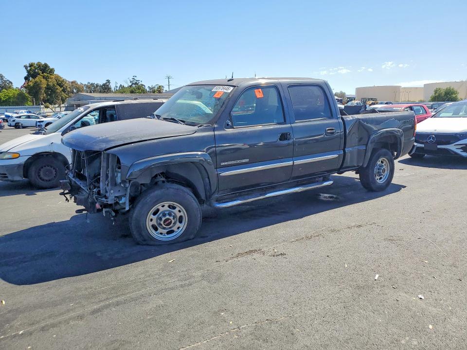 60978446 :رقم المزاد ، 1GTHK23U94F130739 vin ، 2004 Gmc Sierra مزاد بيع