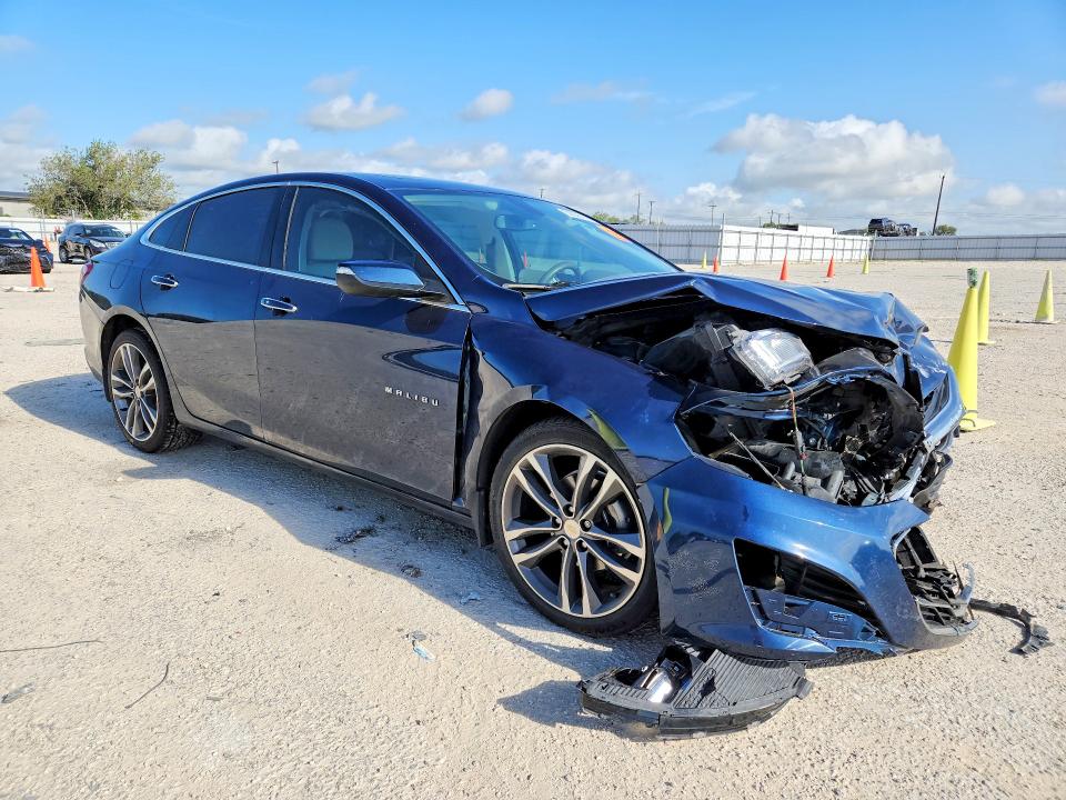 60626136 :رقم المزاد ، 1G1ZE5SX0NF108308 vin ، 2022 Chevrolet Malibu مزاد بيع