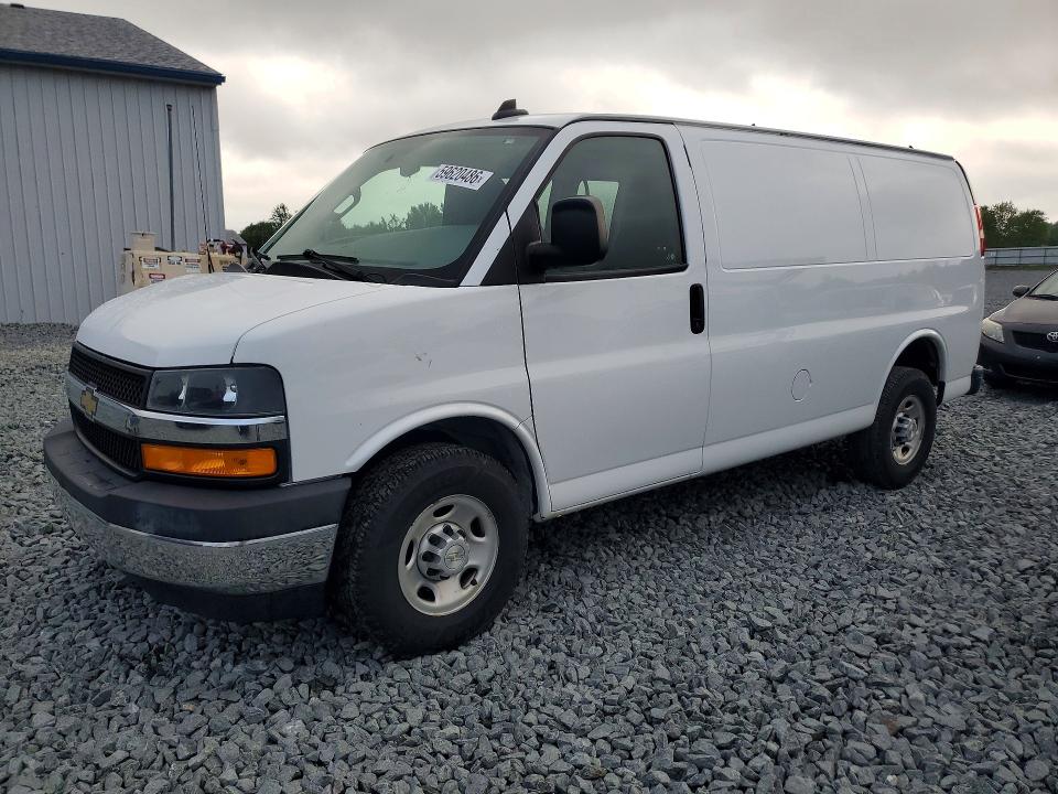 59620486 :رقم المزاد ، 1GCWGAF72M1150322 vin ، 2021 Chevrolet Express 2500 مزاد بيع