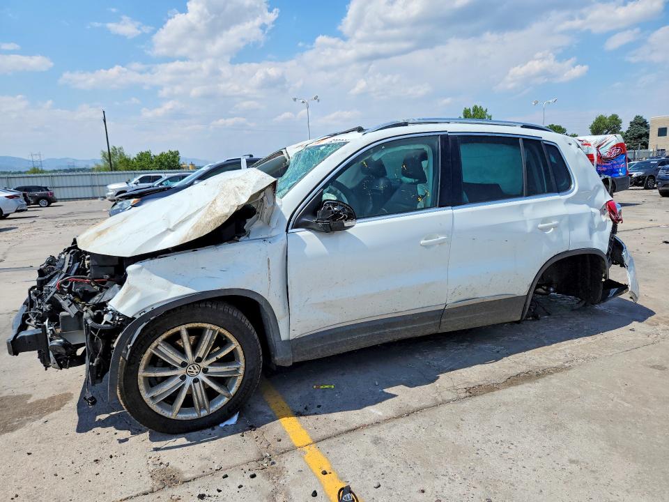 2015 Volkswagen Tiguan მანქანა იყიდება აუქციონზე, vin: WVGBV7AX2FW507773, აუქციონის ნომერი: 63502716