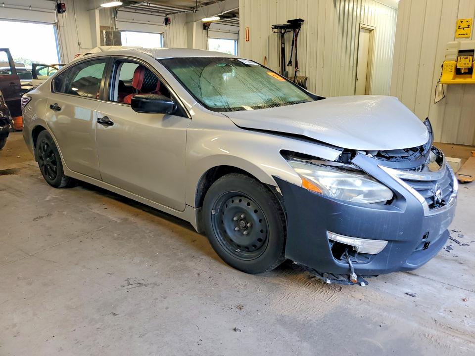 61144646 :رقم المزاد ، 1N4AL3AP0FC286227 vin ، 2015 Nissan Altima مزاد بيع