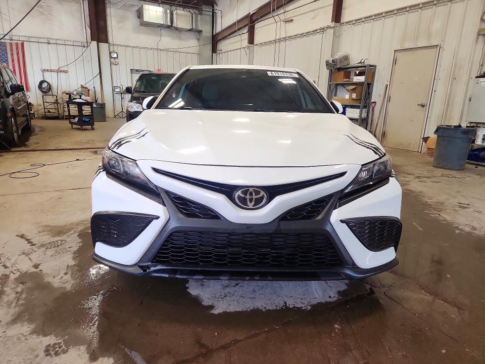 2021 Toyota Camry მანქანა იყიდება აუქციონზე, vin: 4T1G11AK1MU413749, აუქციონის ნომერი: 61918436