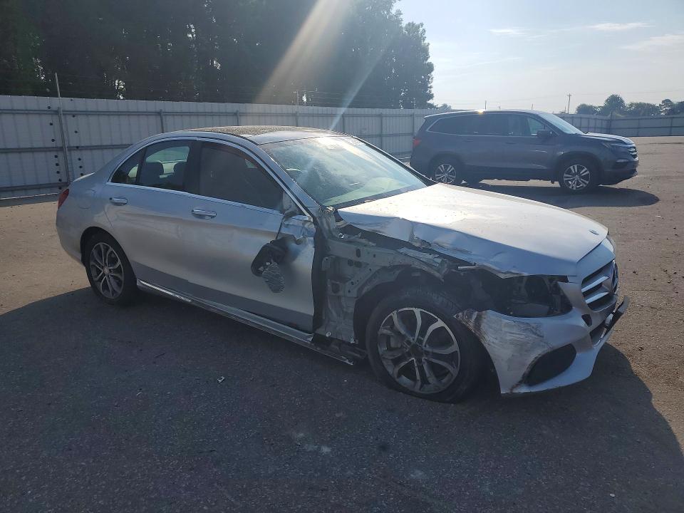 59594146 :رقم المزاد ، 55SWF4KB2HU207368 vin ، 2017 Mercedes-benz C مزاد بيع