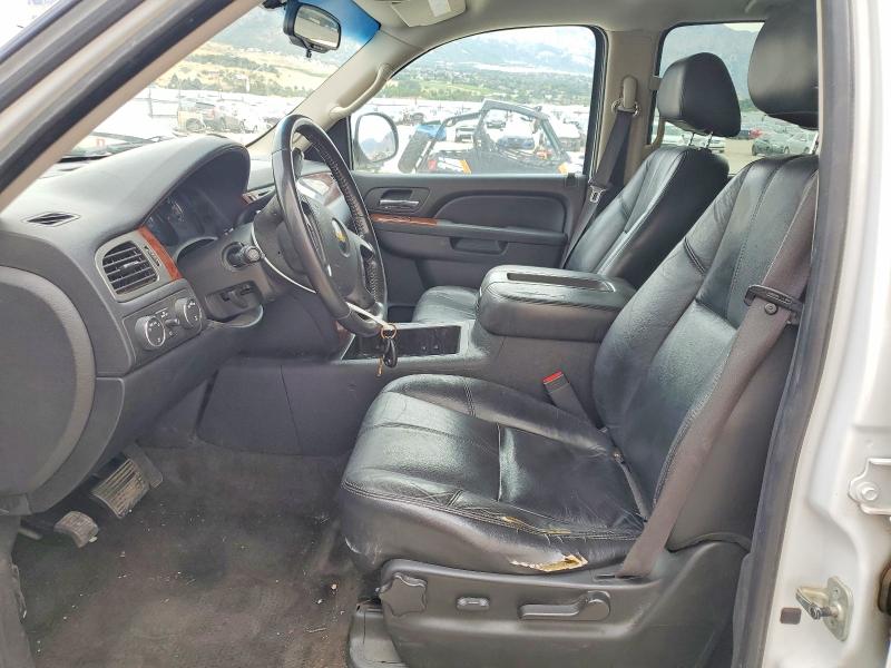 61215976 :رقم المزاد ، 1GNUKJE33AR262099 vin ، 2010 Chevrolet Suburban مزاد بيع
