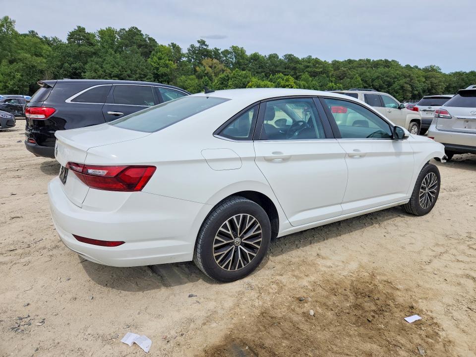 61598896 :رقم المزاد ، 3VWC57BU1MM018241 vin ، 2021 Volkswagen Jetta مزاد بيع