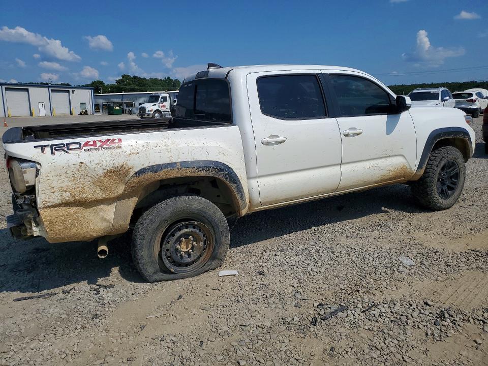 59326276 :رقم المزاد ، 5TFCZ5AN5HX065181 vin ، 2017 Toyota Tacoma مزاد بيع