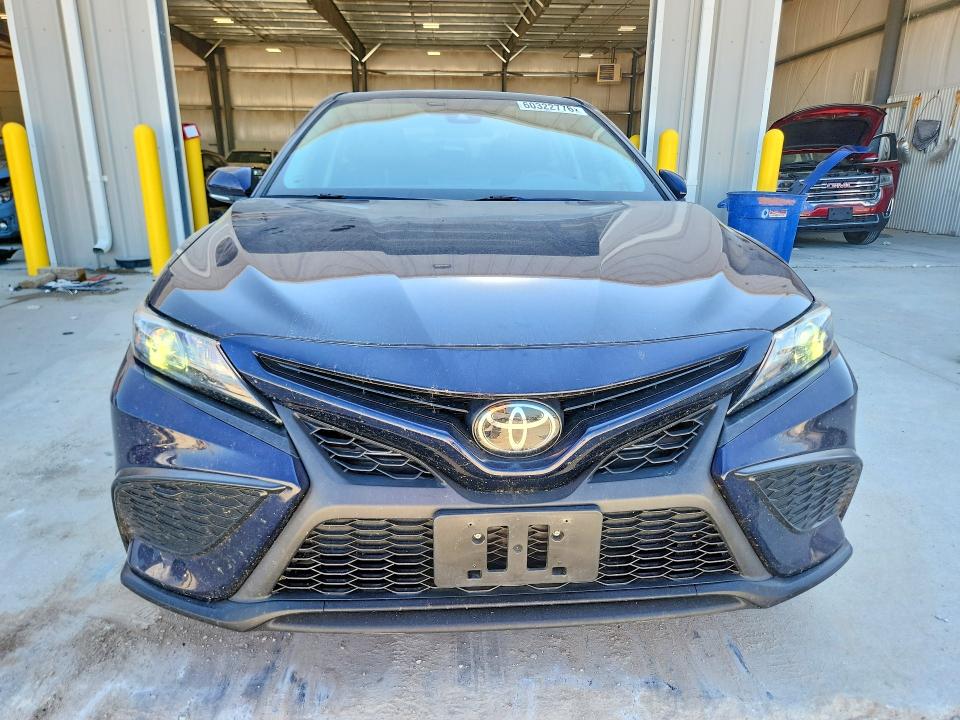 Продаж на аукціоні авто 2022 Toyota Camry, vin: 4T1G11AK6NU075735, номер лоту: 60322776