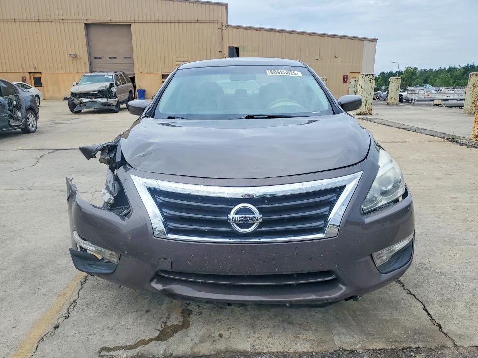 2015 Nissan Altima მანქანა იყიდება აუქციონზე, vin: 1N4AL3AP0FC462368, აუქციონის ნომერი: 60925526